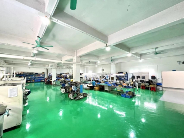 <b>公司生產(chǎn)線展示圖</b>