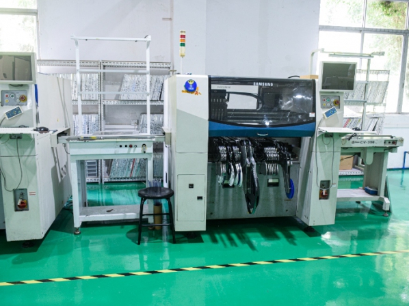 <b>SMT貼片機(jī)</b>